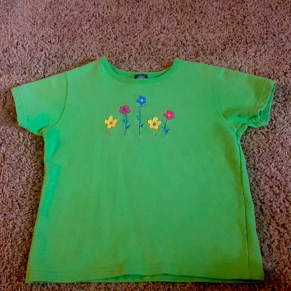 Green cropped top baby tee